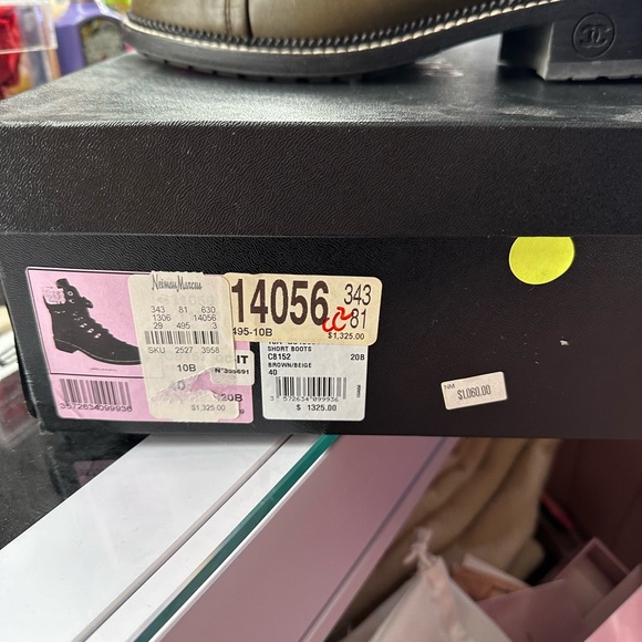 Authentic Chanel Boots size 40 - Picture 6 of 6